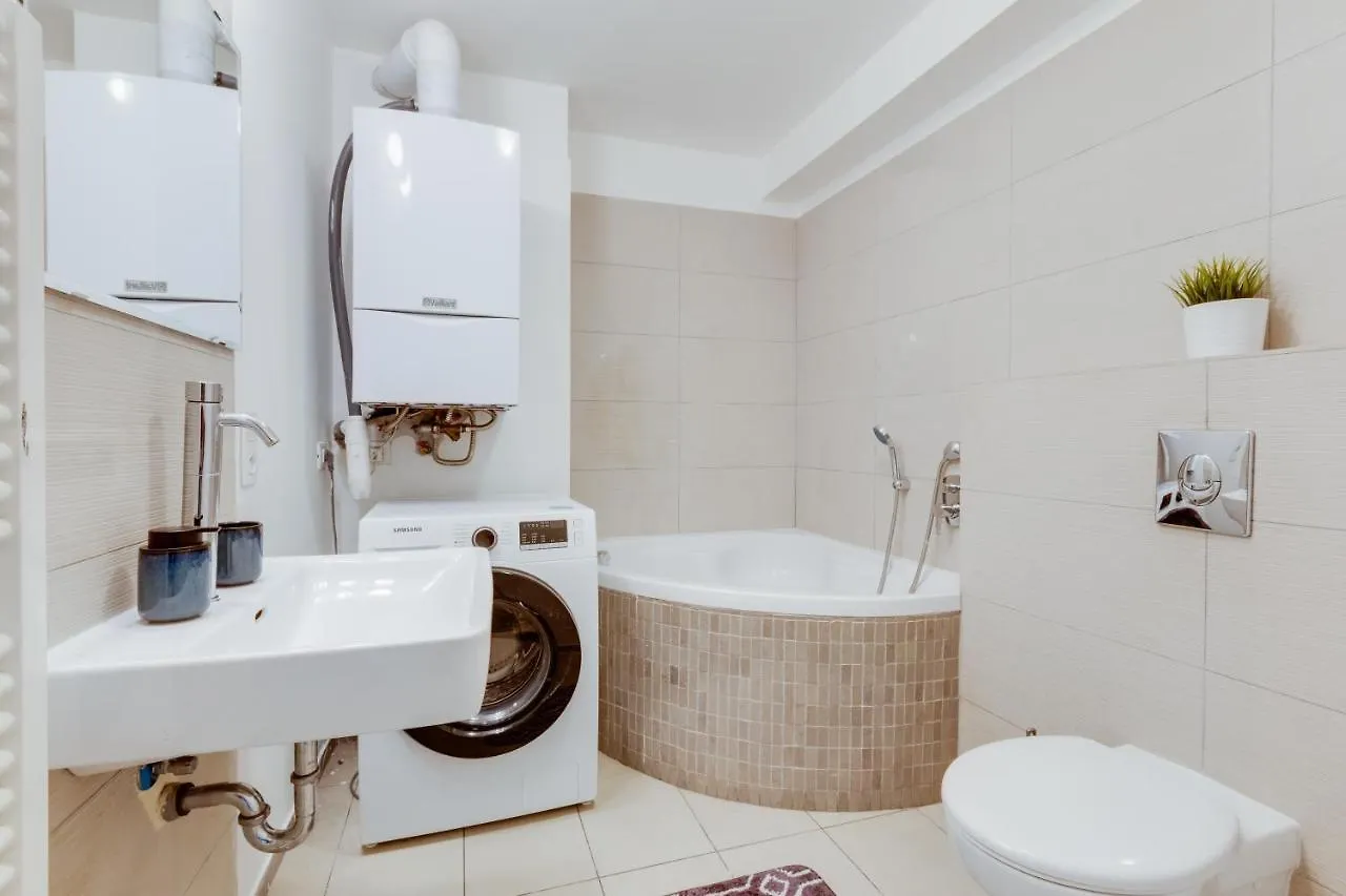Spacious Stylish Attic In The Heart Of The Center - Karlovo Praag 0*,