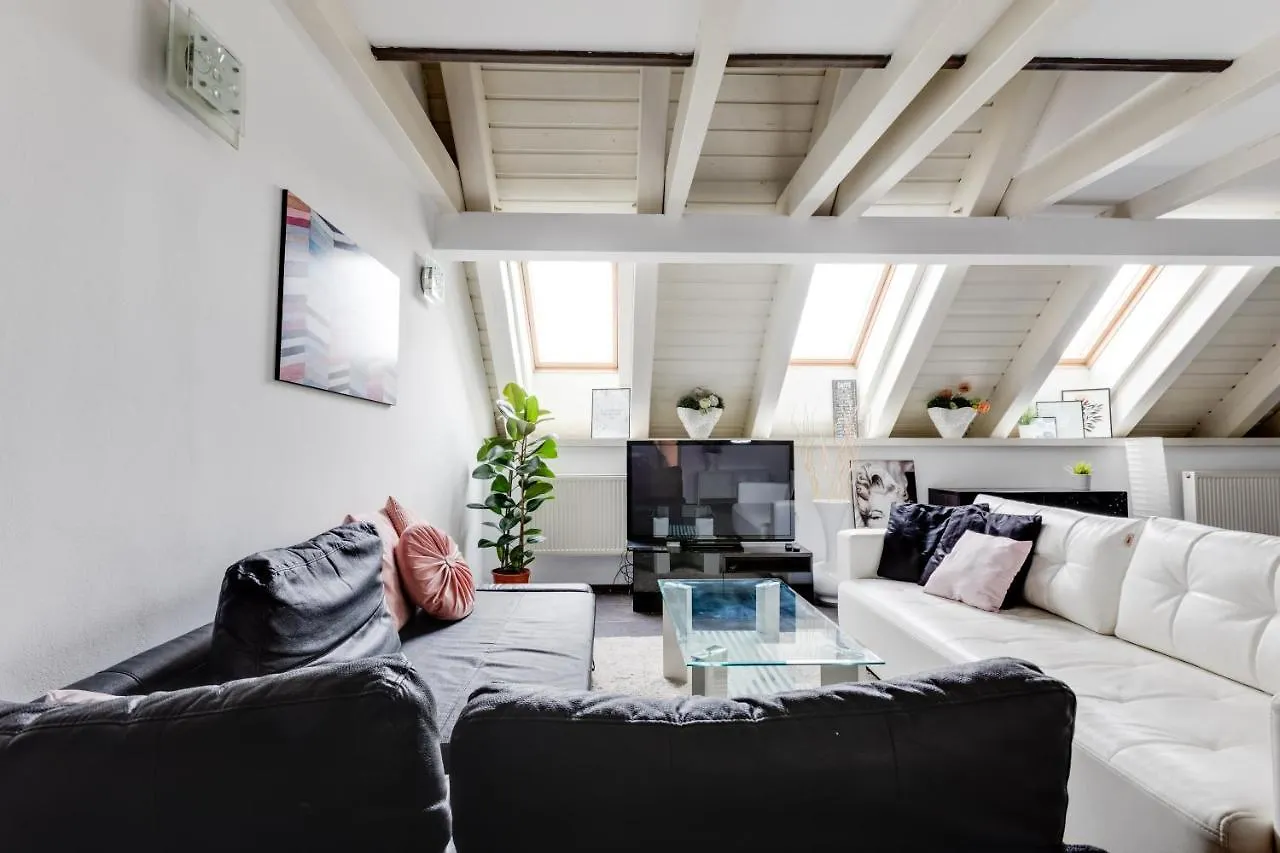 Spacious Stylish Attic In The Heart Of The Center - Karlovo براغ جمهورية التشيك