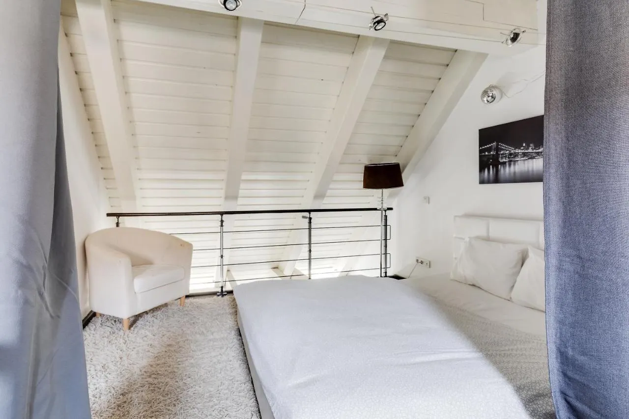 شقة Spacious Stylish Attic In The Heart Of The Center - Karlovo براغ جمهورية التشيك