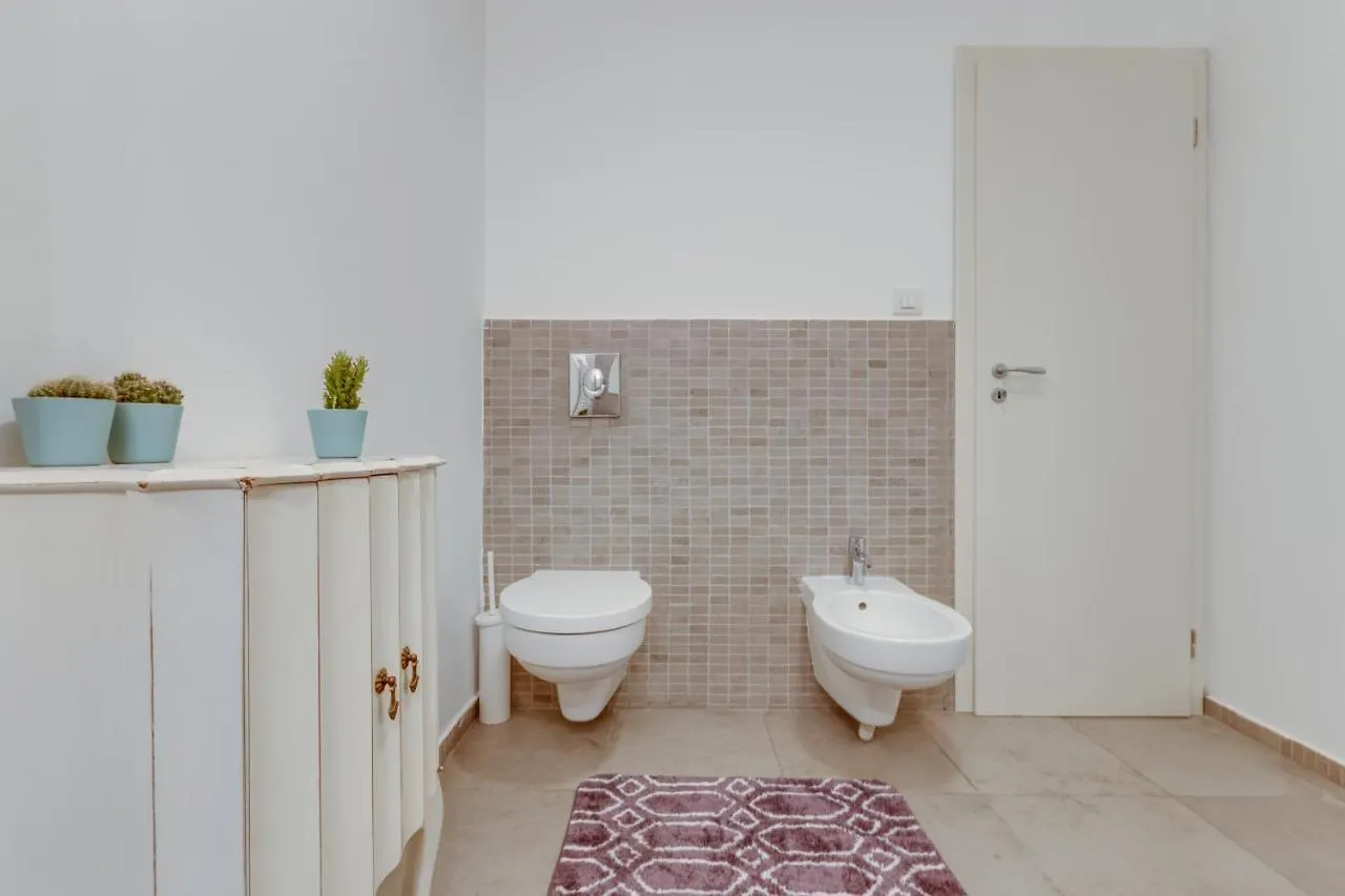 Spacious Stylish Attic In The Heart Of The Center - Karlovo براغ