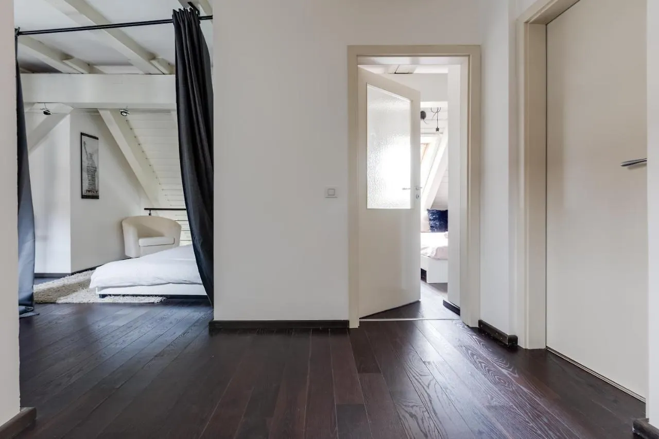Spacious Stylish Attic In The Heart Of The Center - Karlovo براغ